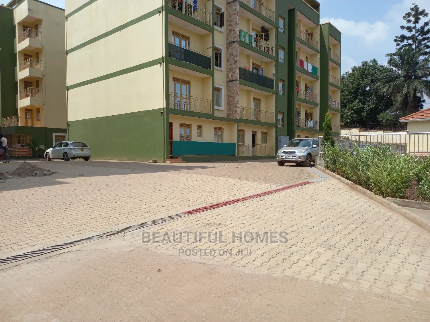Furnished 2bdrm Condo in Bukoto, Central Division for Sale in Central Division