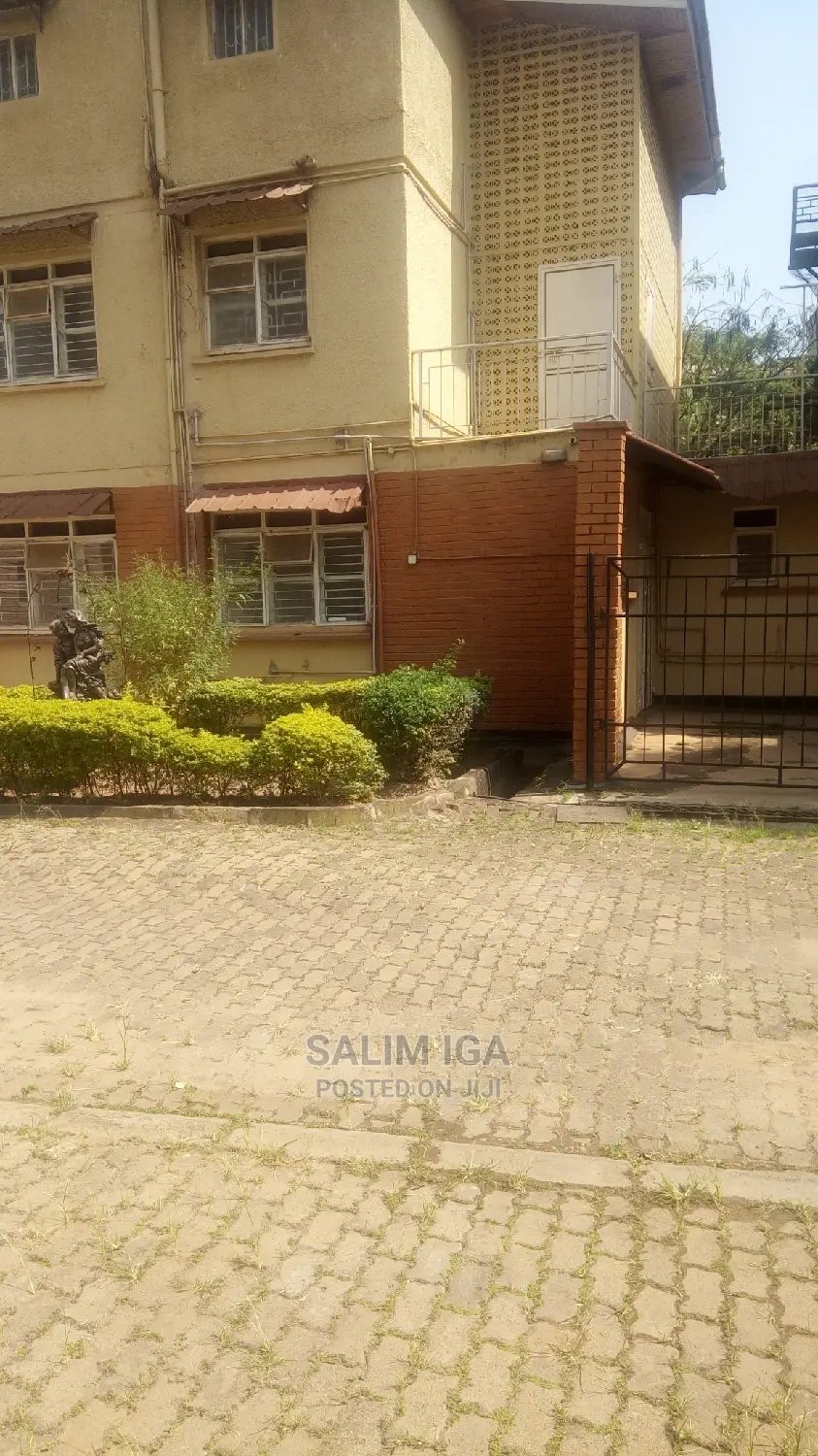 4bdrm Duplex in Kololo Property, Central Division for Rent in Central Division