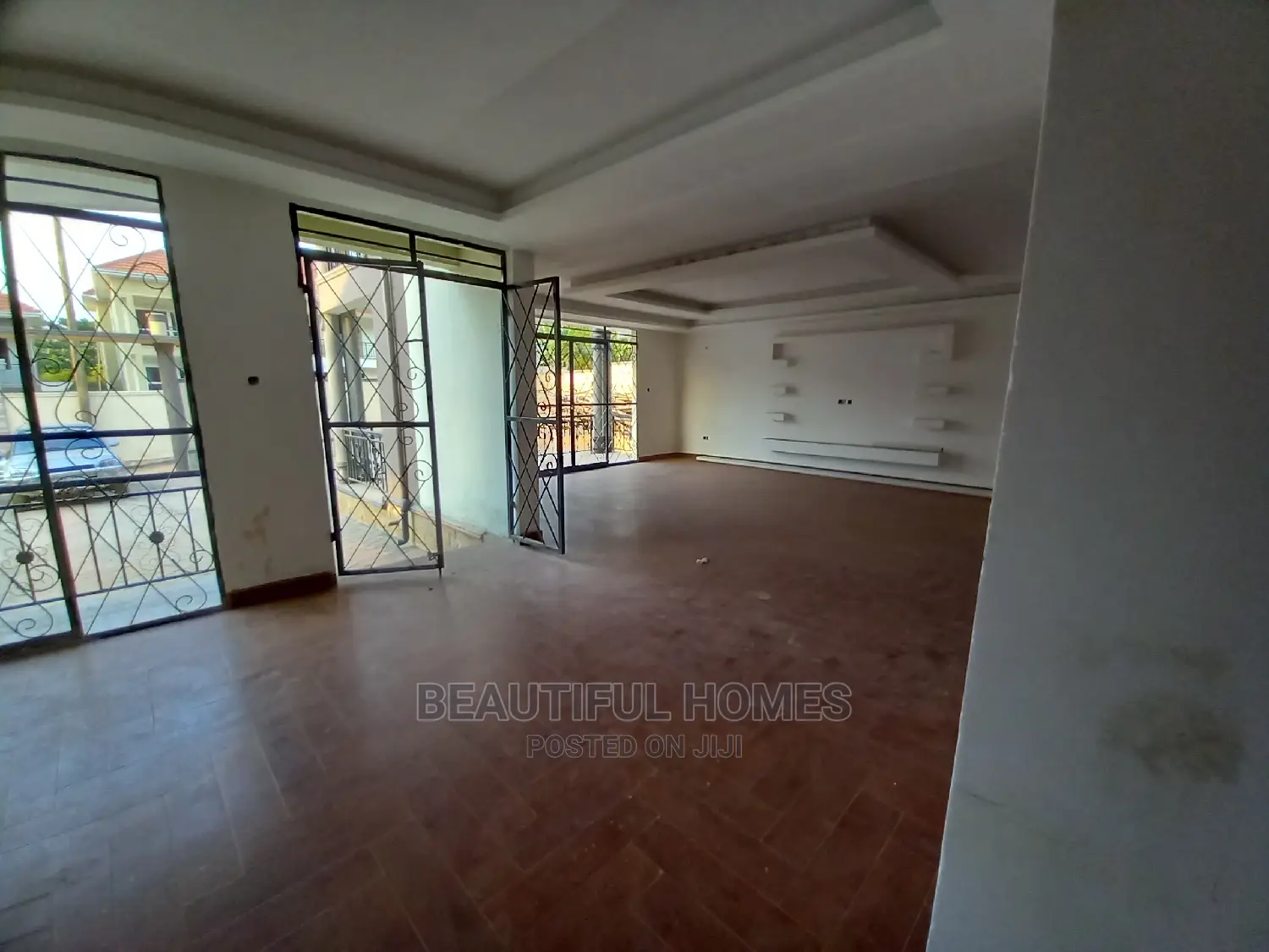 Furnished 6bdrm Mansion in Najjera Prime, Central Division for Sale in Central Division