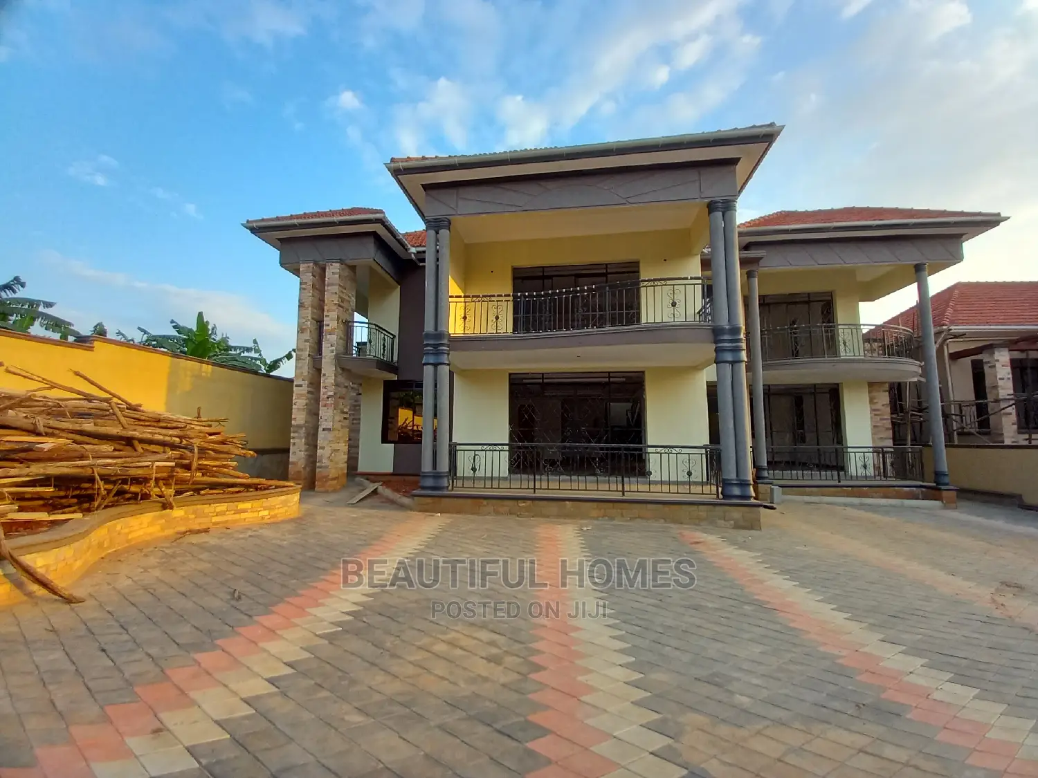 Furnished 6bdrm Mansion in Corporate Class, Central Division for Sale in Central Division