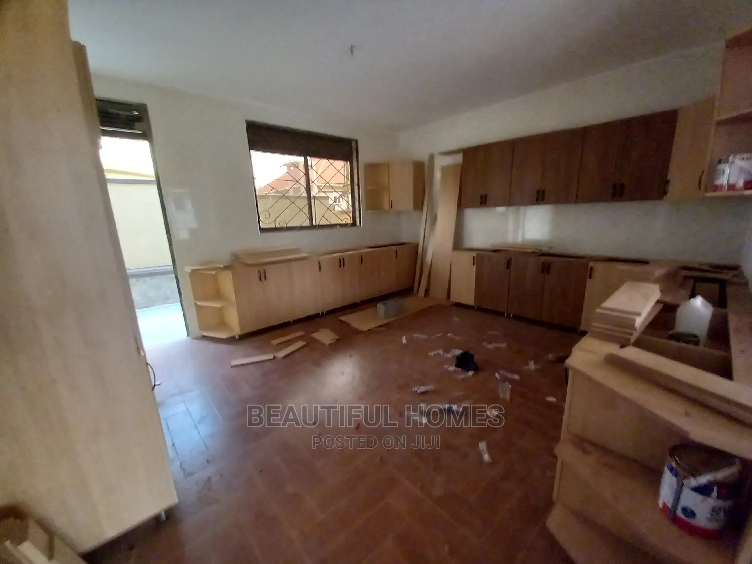 Furnished 6bdrm Mansion in Corporate Class, Central Division for Sale in Central Division