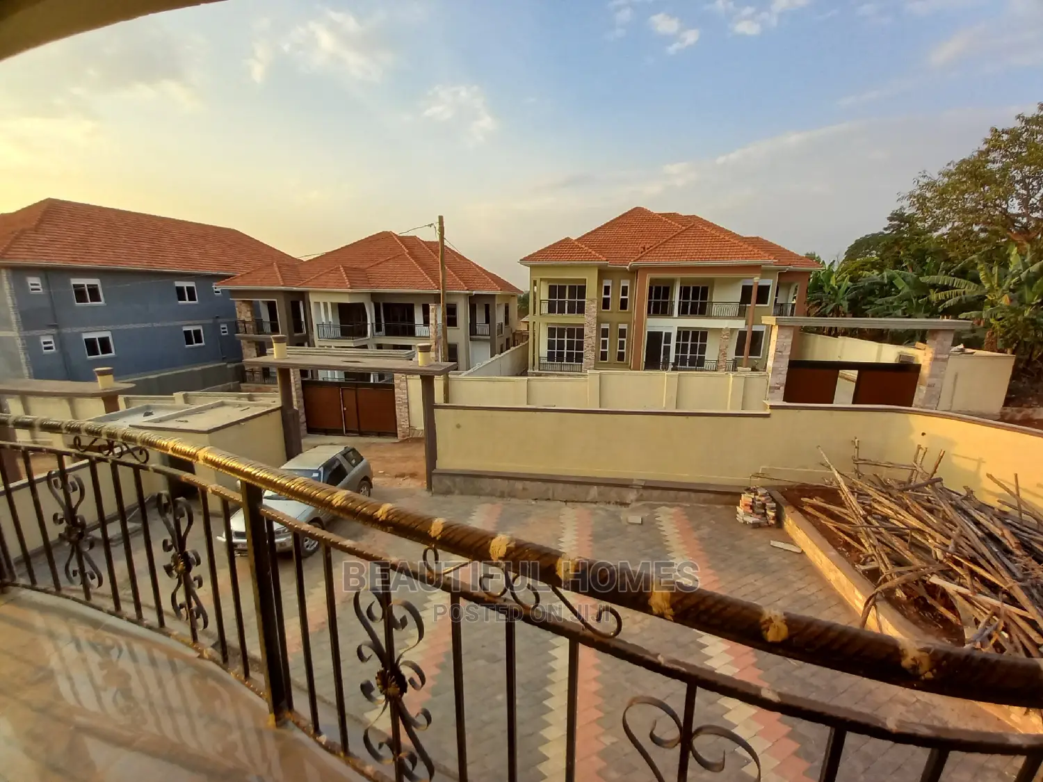 Furnished 6bdrm House in One Class, Central Division for Sale in Central Division