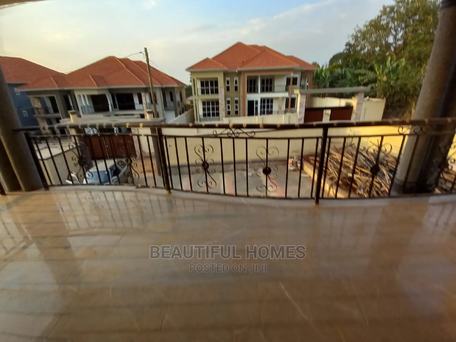 Furnished 6bdrm House in One Class, Central Division for Sale in Central Division