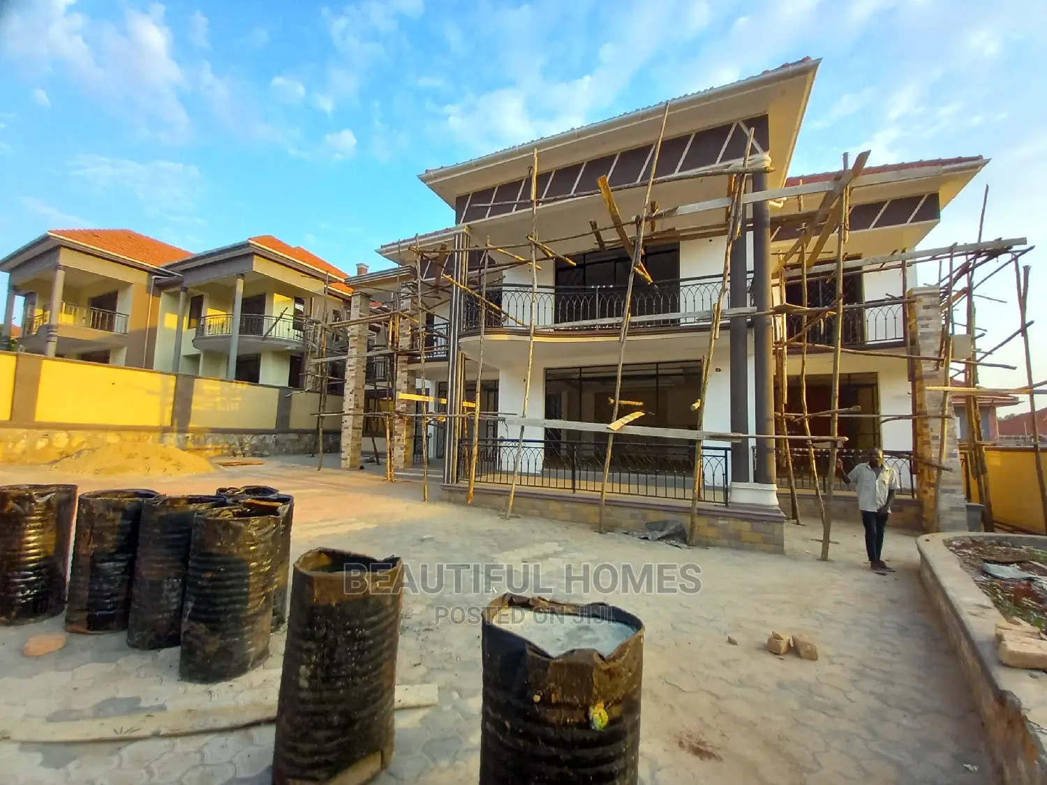 Furnished 6bdrm Mansion in Kira Gated Estate for Sale in Kira