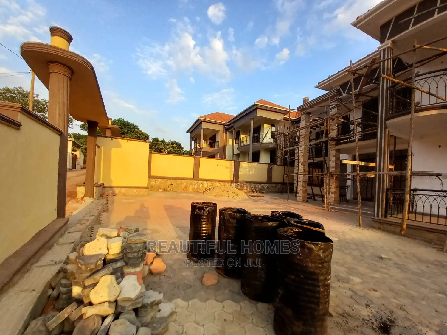 Furnished 6bdrm Mansion in Kira Gated Estate for Sale in Kira