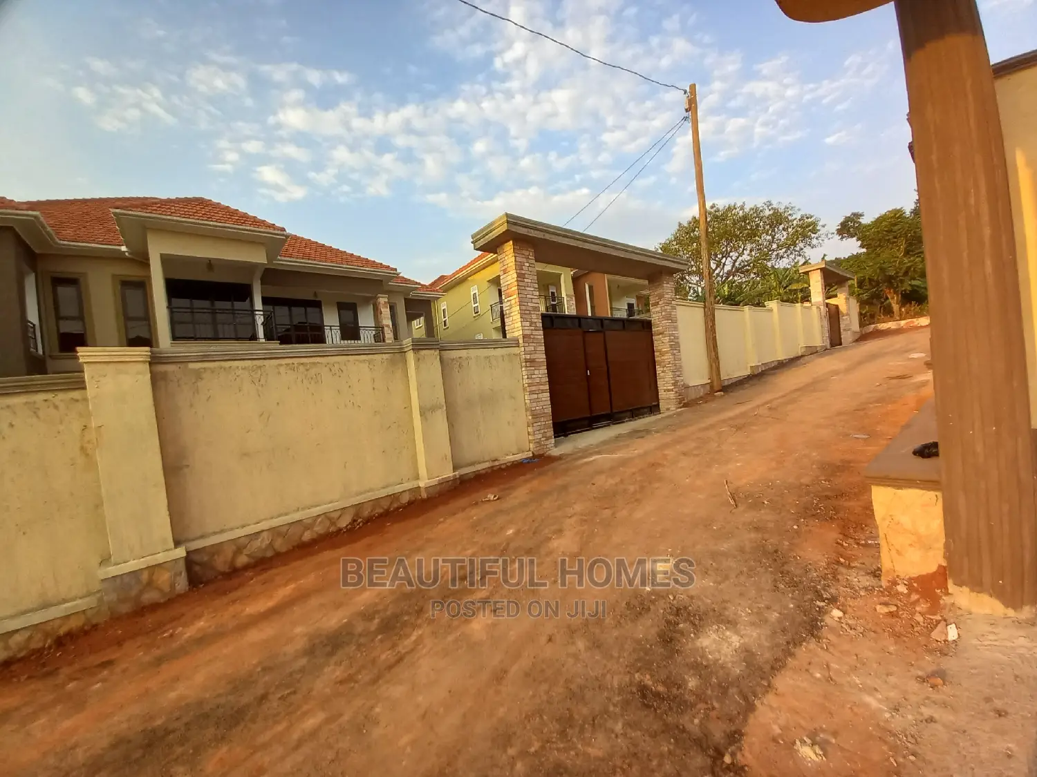 Furnished 6bdrm Mansion in Kira Gated Estate for Sale in Kira