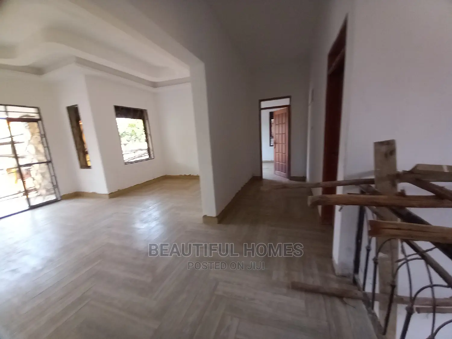 Furnished 6bdrm Mansion in Ministers Estate, Kira for Sale in Kira