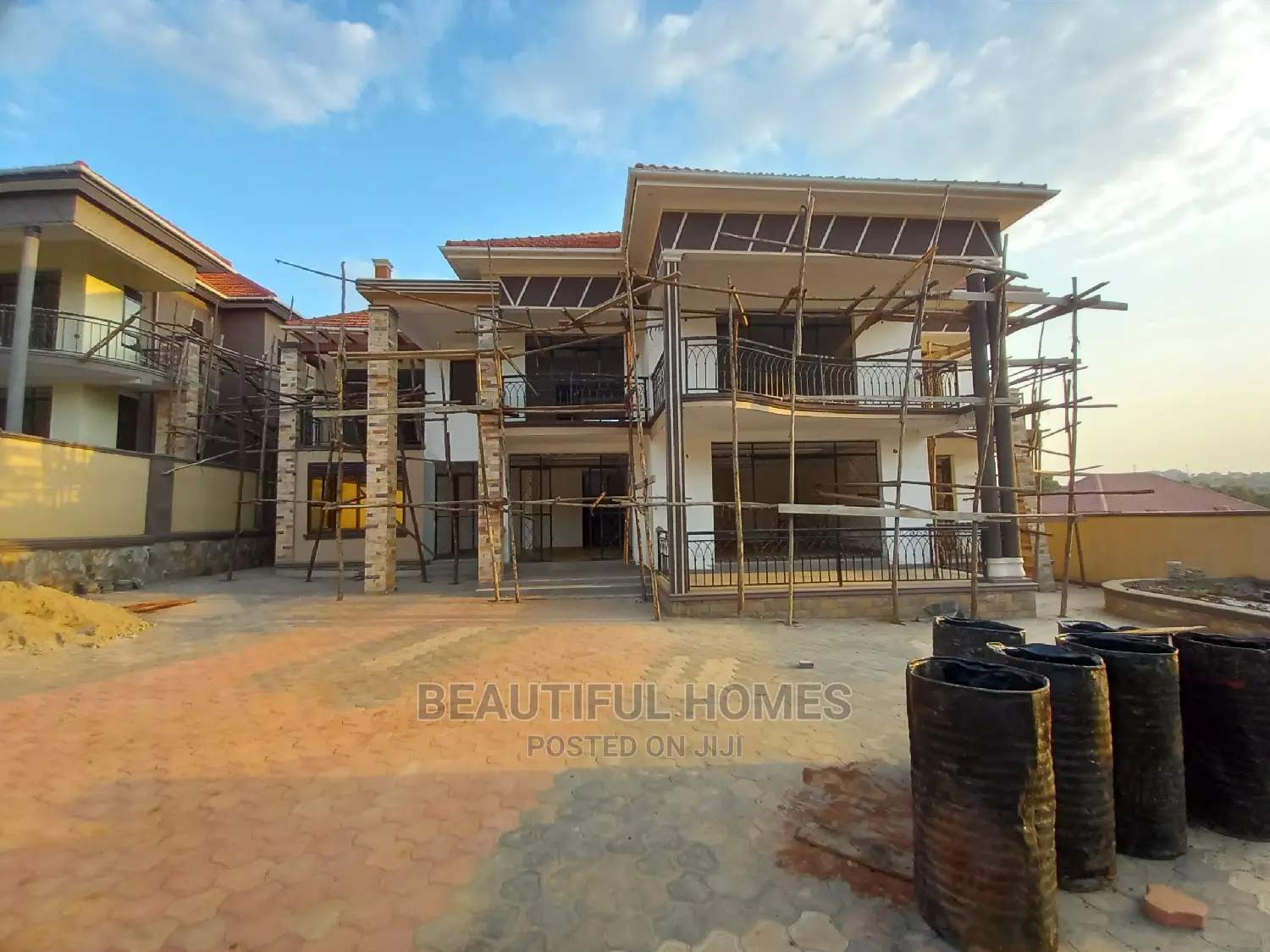 Furnished 6bdrm Mansion in Ministers Estate, Kira for Sale in Kira