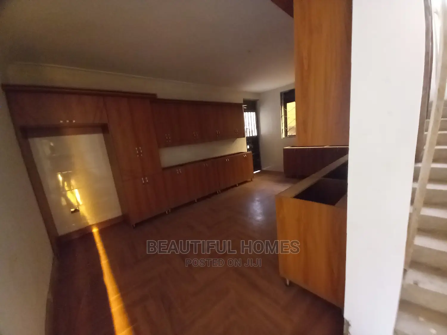 Furnished 6bdrm House in Tarmacked Estate, Kira for Sale in Kira