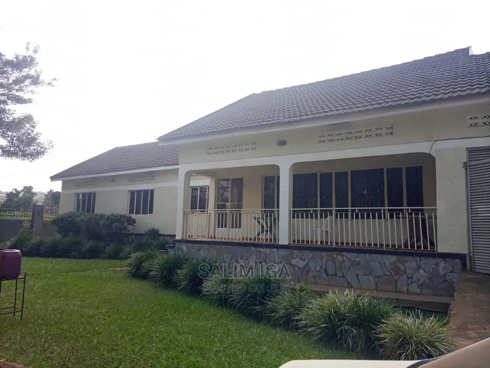 4bdrm Bungalow in Kololo Property, Central Division for Rent in Central Division