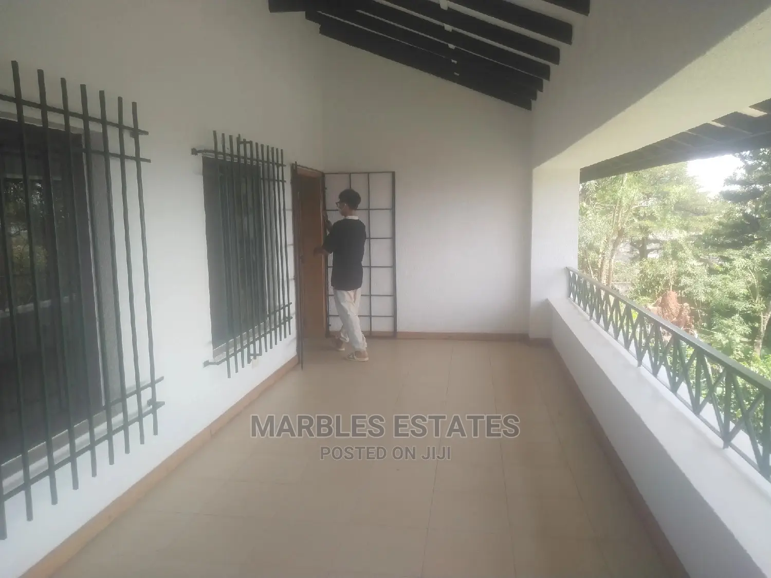 3bdrm Apartment in Mbuya, Central Division for Rent in Central Division