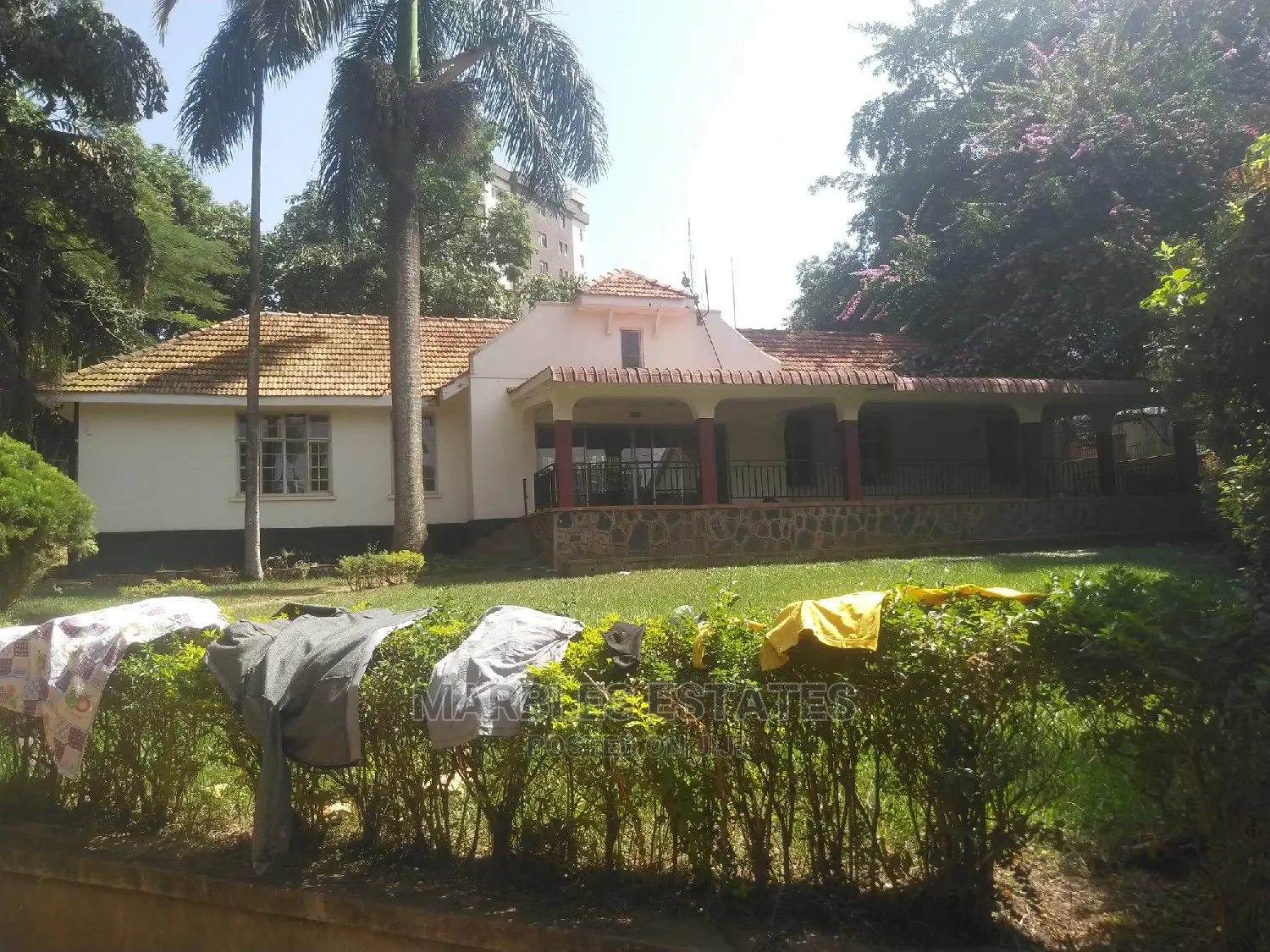 4bdrm Bungalow in Kololo, Central Division for Rent in Central Division