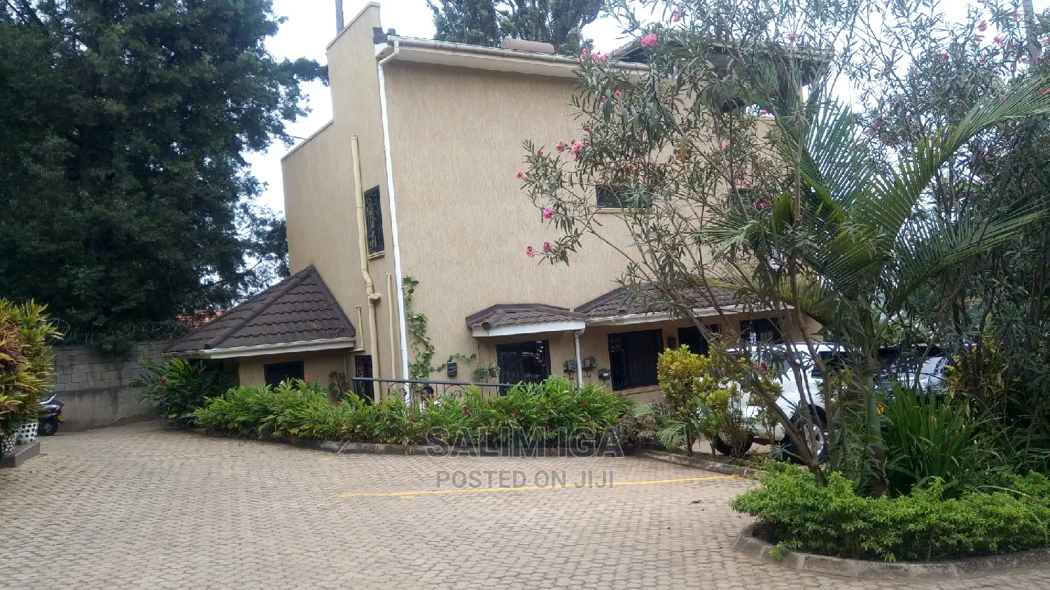 Furnished 4bdrm Townhouse/Terrace in Kololo Property, Central Division in Central Division