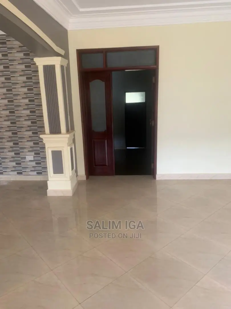4bdrm Bungalow in Kololo Property, Central Division for Sale in Central Division