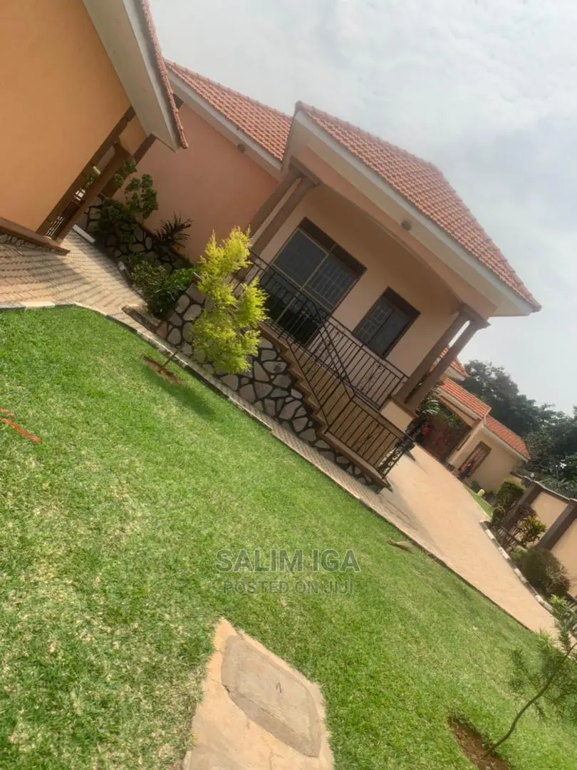 4bdrm Bungalow in Kololo Property, Central Division for Sale in Central Division