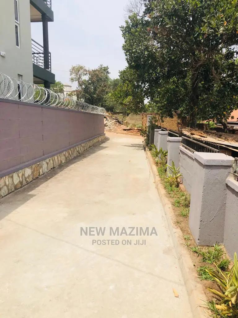 6bdrm Block of Flats in Buziga Konge, Division B for sale in Division B