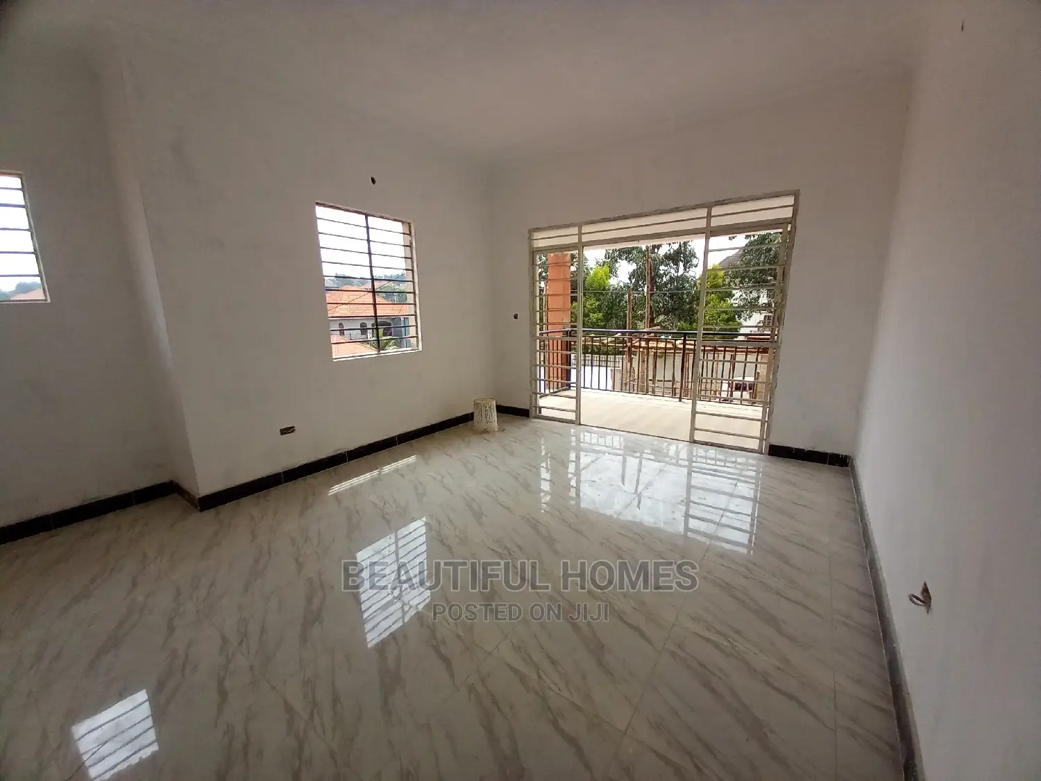 Furnished 5bdrm Duplex in Kira for Sale in Kira