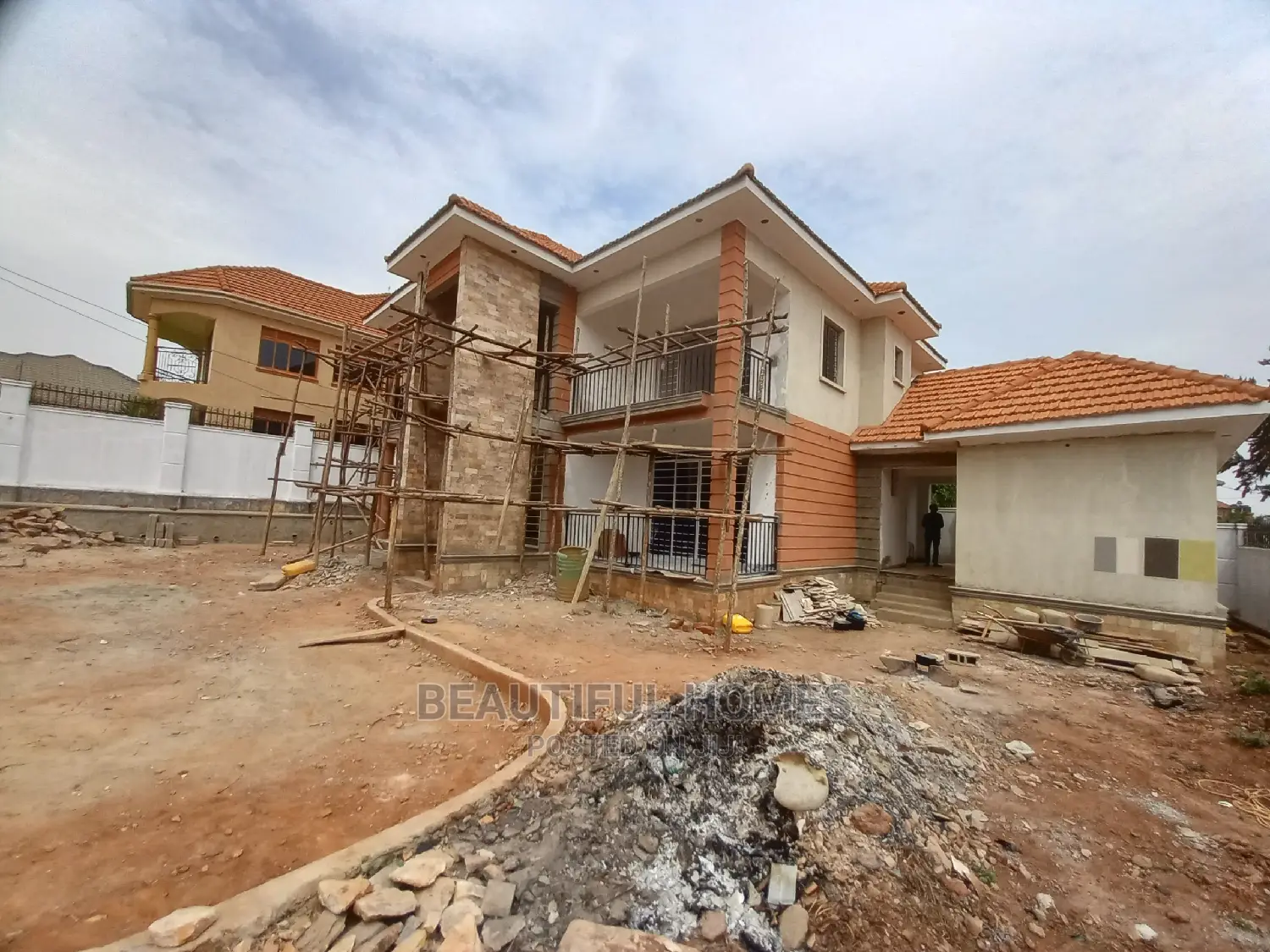 Furnished 6bdrm House in Kira Rich Zone for Sale in Kira