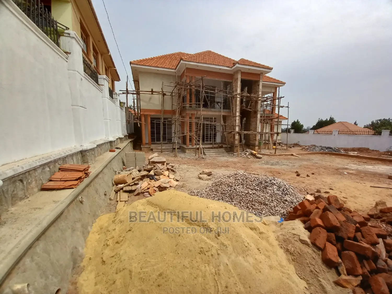 Furnished 6bdrm Mansion in Kira Wealthy for Sale in Kira