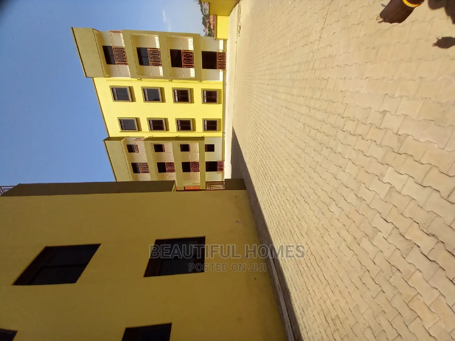 Furnished 3bdrm Condo in Kisaasi, Nakawa for Sale in Nakawa
