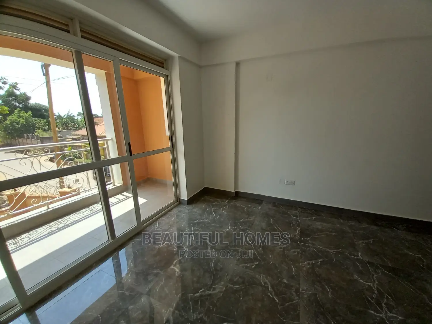 Furnished 2bdrm Condo in Bukoto, Central Division for Sale in Central Division