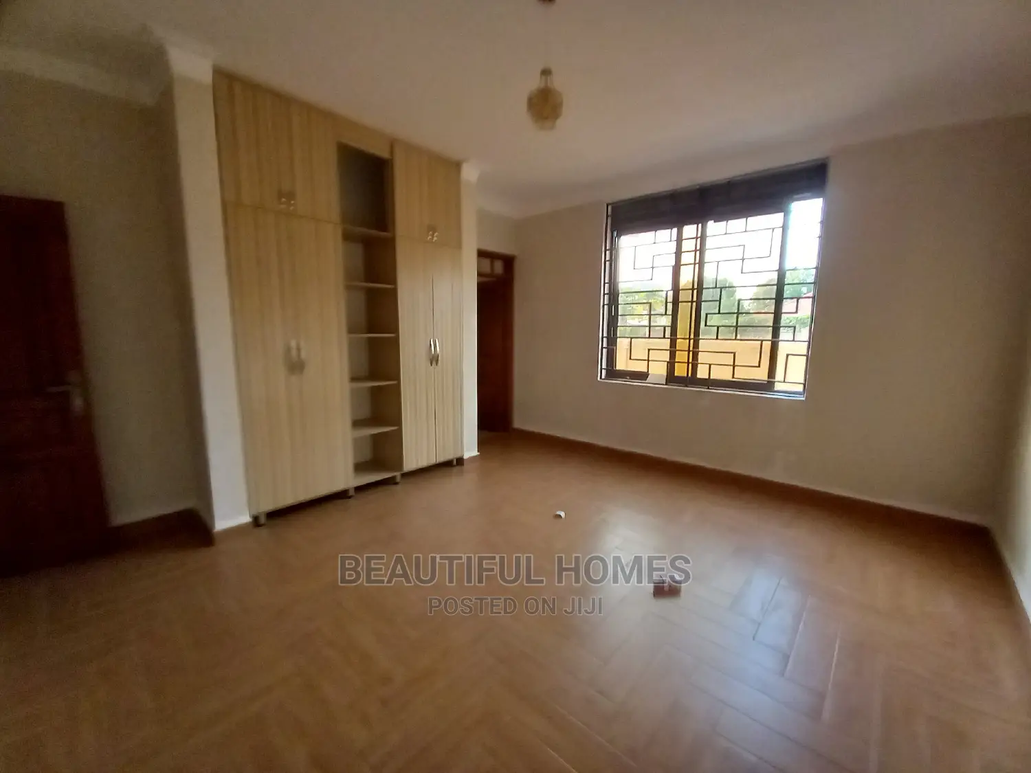 Furnished 6bdrm Mansion in Ministers Village, Kira for Sale in Kira