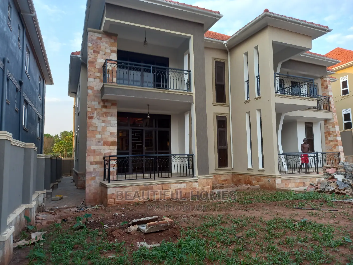 Furnished 6bdrm House in Gated Estate, Kira for Sale in Kira