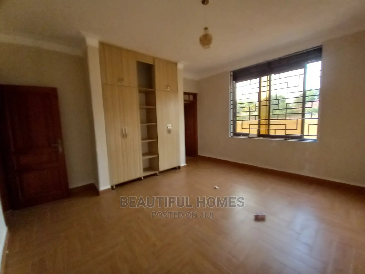 Furnished 6bdrm House in Gated Estate, Kira for Sale in Kira