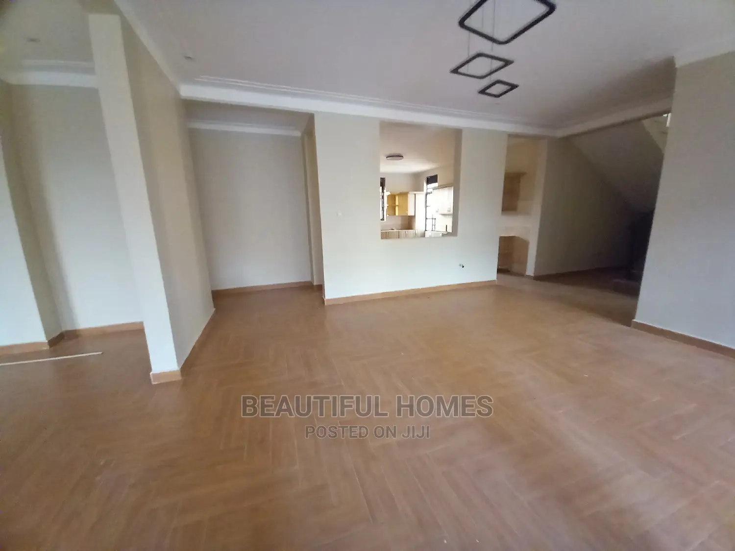 Furnished 6bdrm Mansion in Kira Organised for Sale in Kira