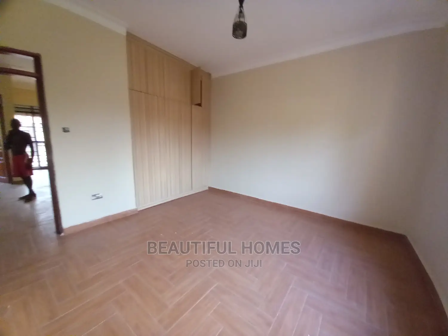 Furnished 6bdrm Mansion in Najjera Gated Estate, Central Division in Central Division
