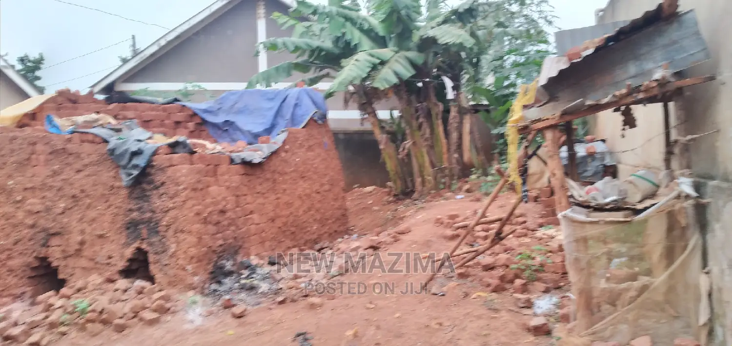 Very Beautiful Plot on Quicksale in Heart of Makindye Boston in Division A