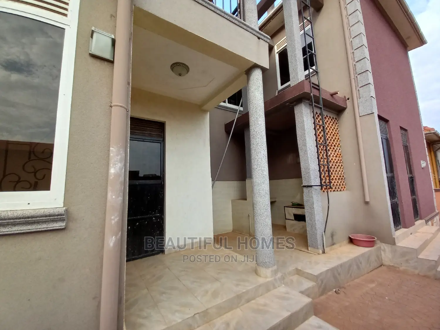 Furnished 6bdrm Mansion in Kisaasi, Central Division for Sale in Central Division