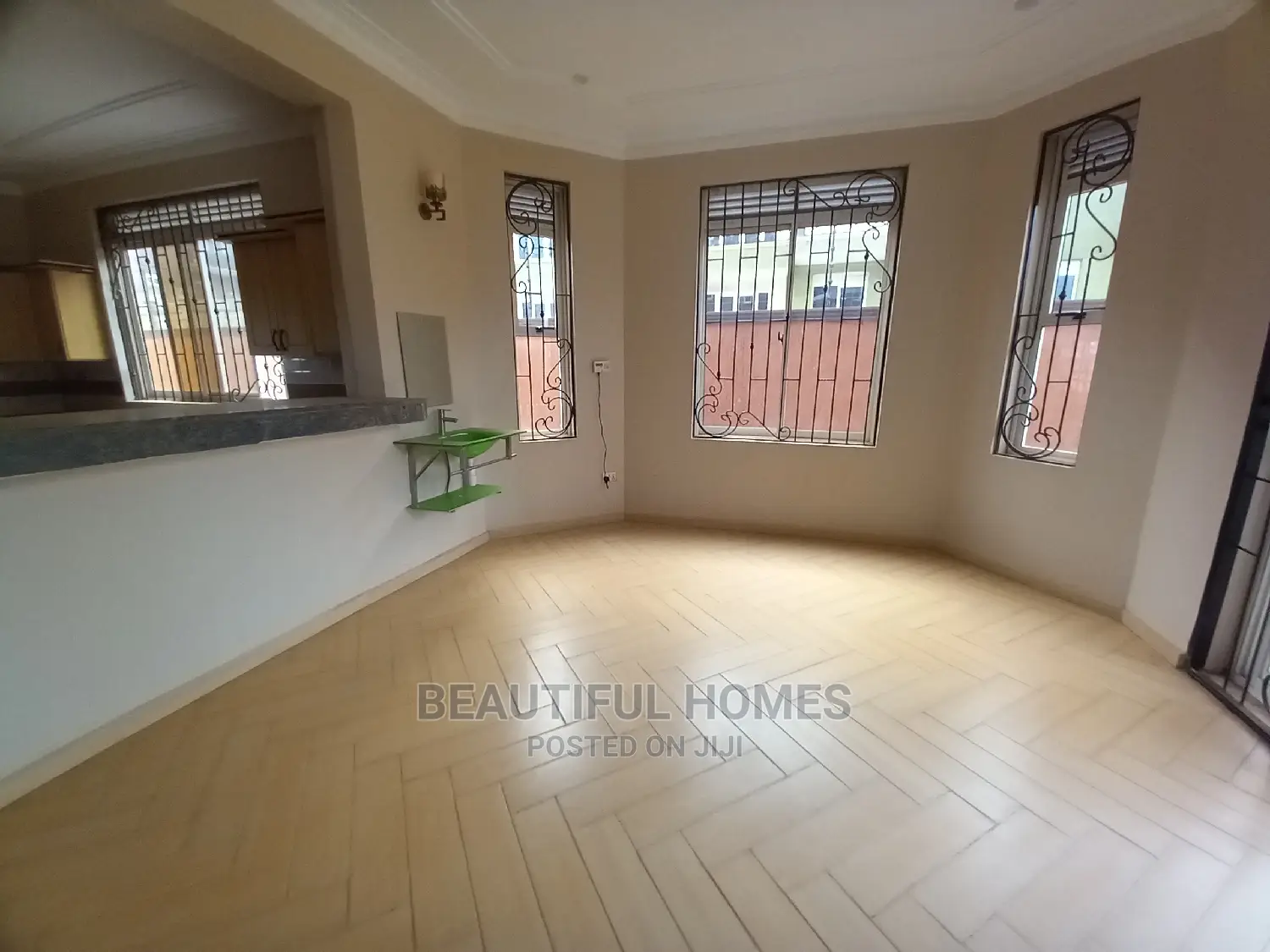 Furnished 6bdrm Mansion in Kisaasi, Central Division for Sale in Central Division