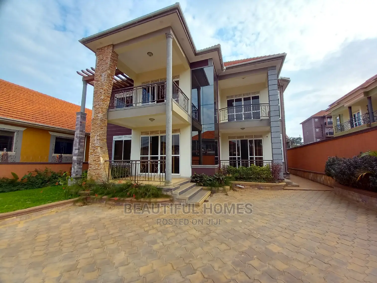 Furnished 6bdrm Mansion in Kisaasi Corporate, Central Division in Central Division