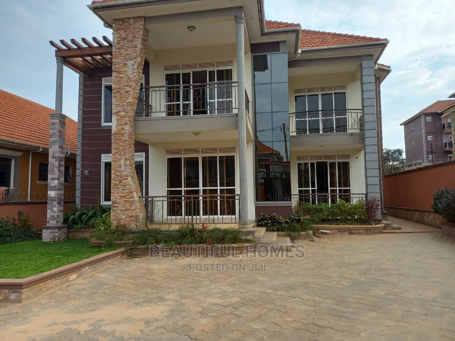 Furnished 6bdrm Mansion in Kisaasi Corporate, Central Division in Central Division