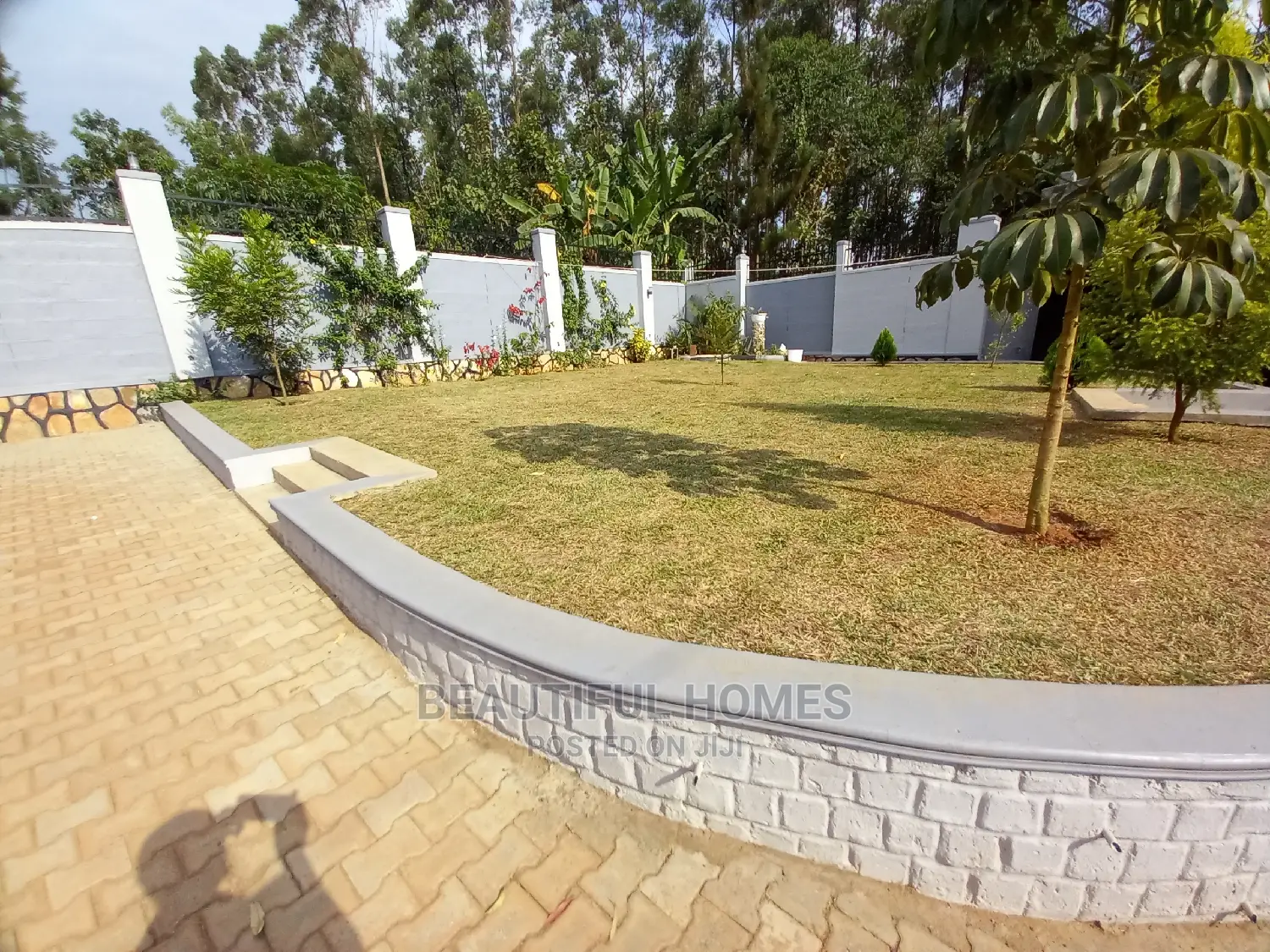 Furnished 4bdrm House in Kira for Sale in Kira