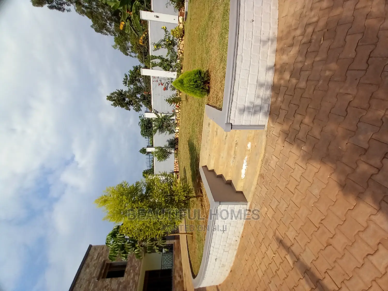 Furnished 4bdrm Mansion in Kira Nice for Sale in Kira