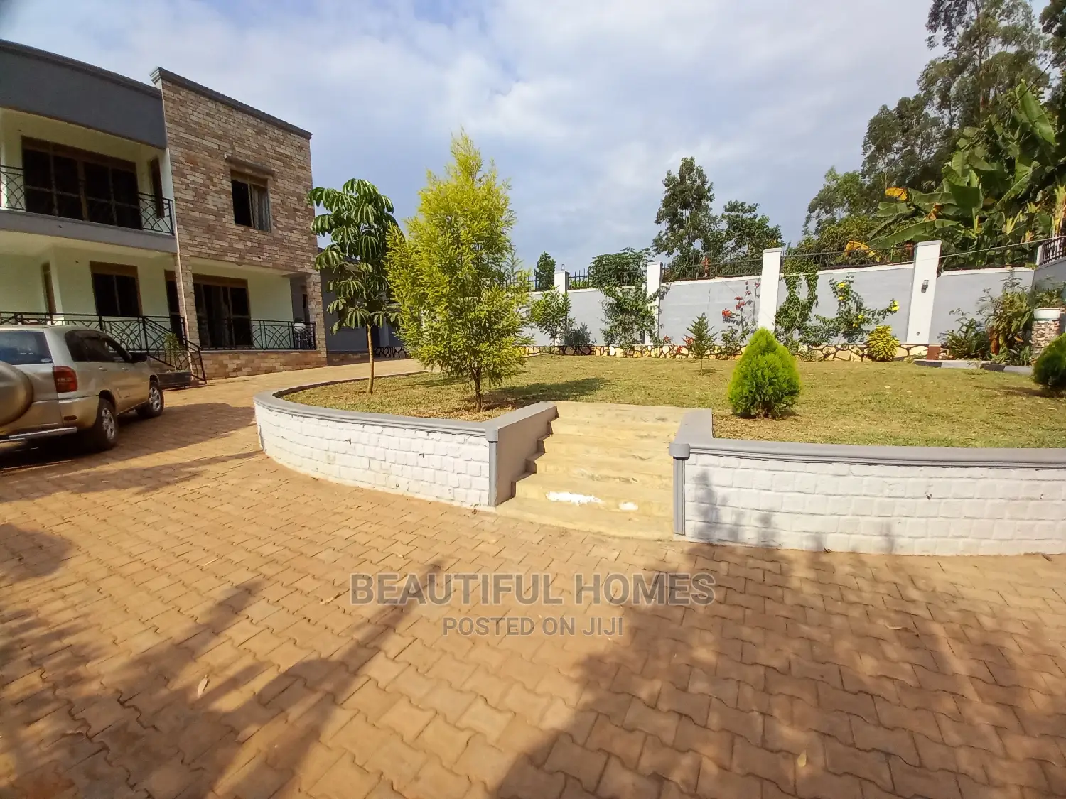 Furnished 4bdrm House in Kira Good for Sale in Kira