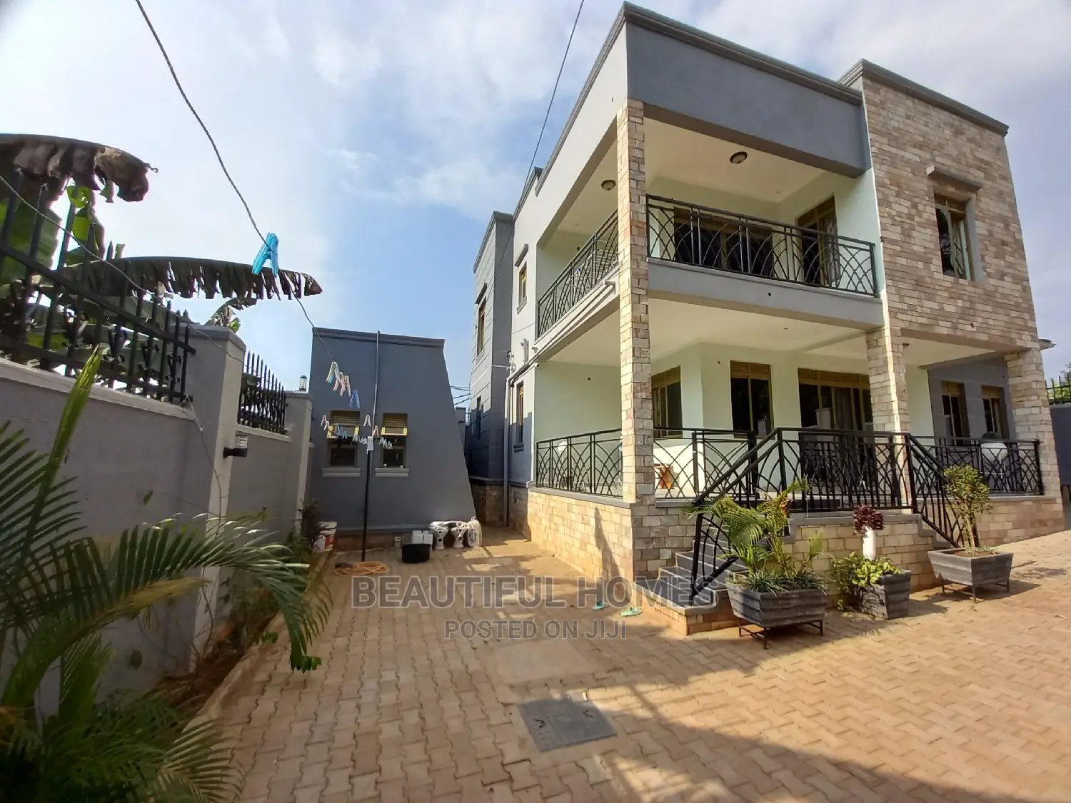 Furnished 4bdrm House in Kira Good for Sale in Kira