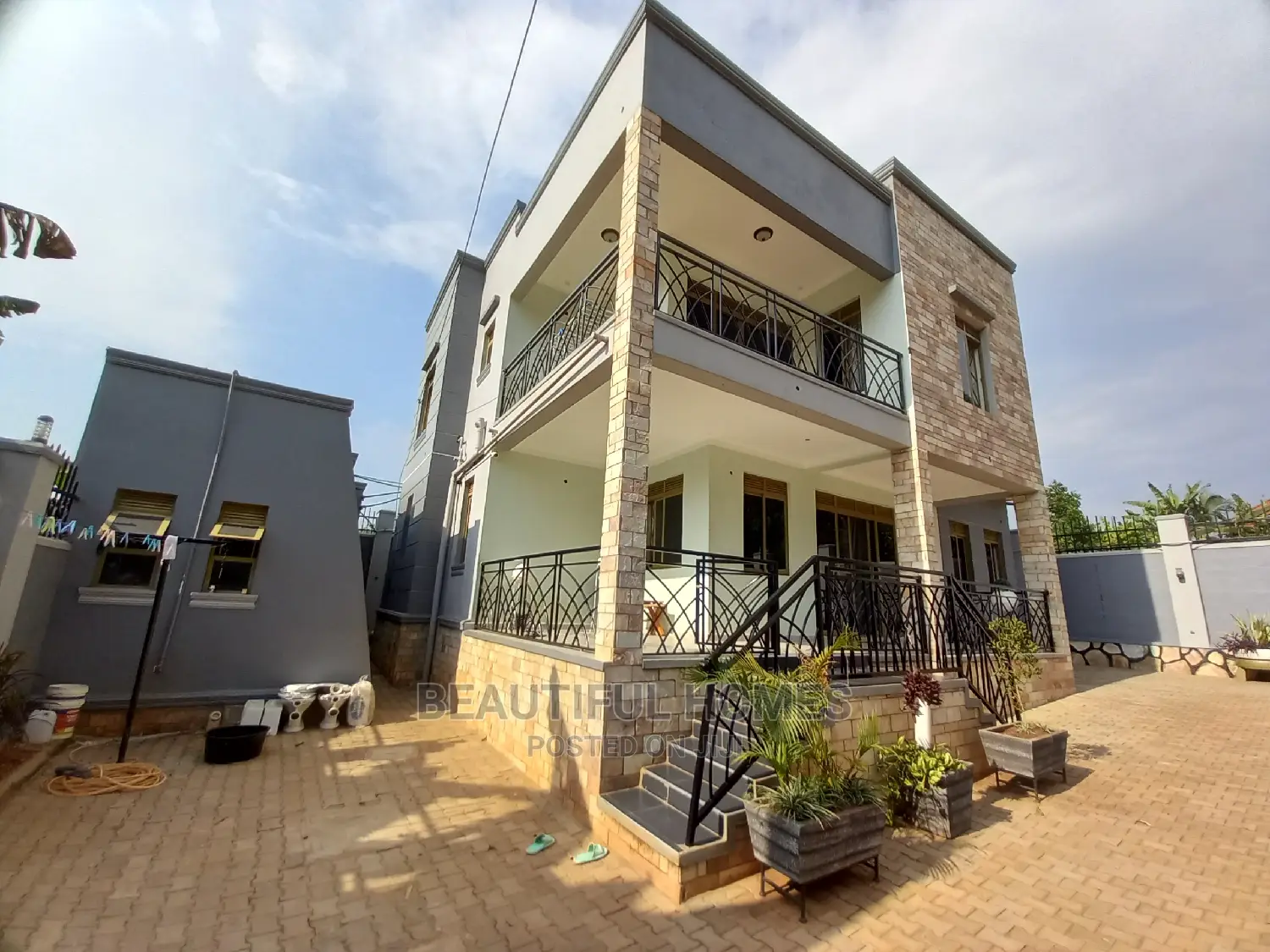 Furnished 4bdrm House in Kira Nice Place for Sale in Kira