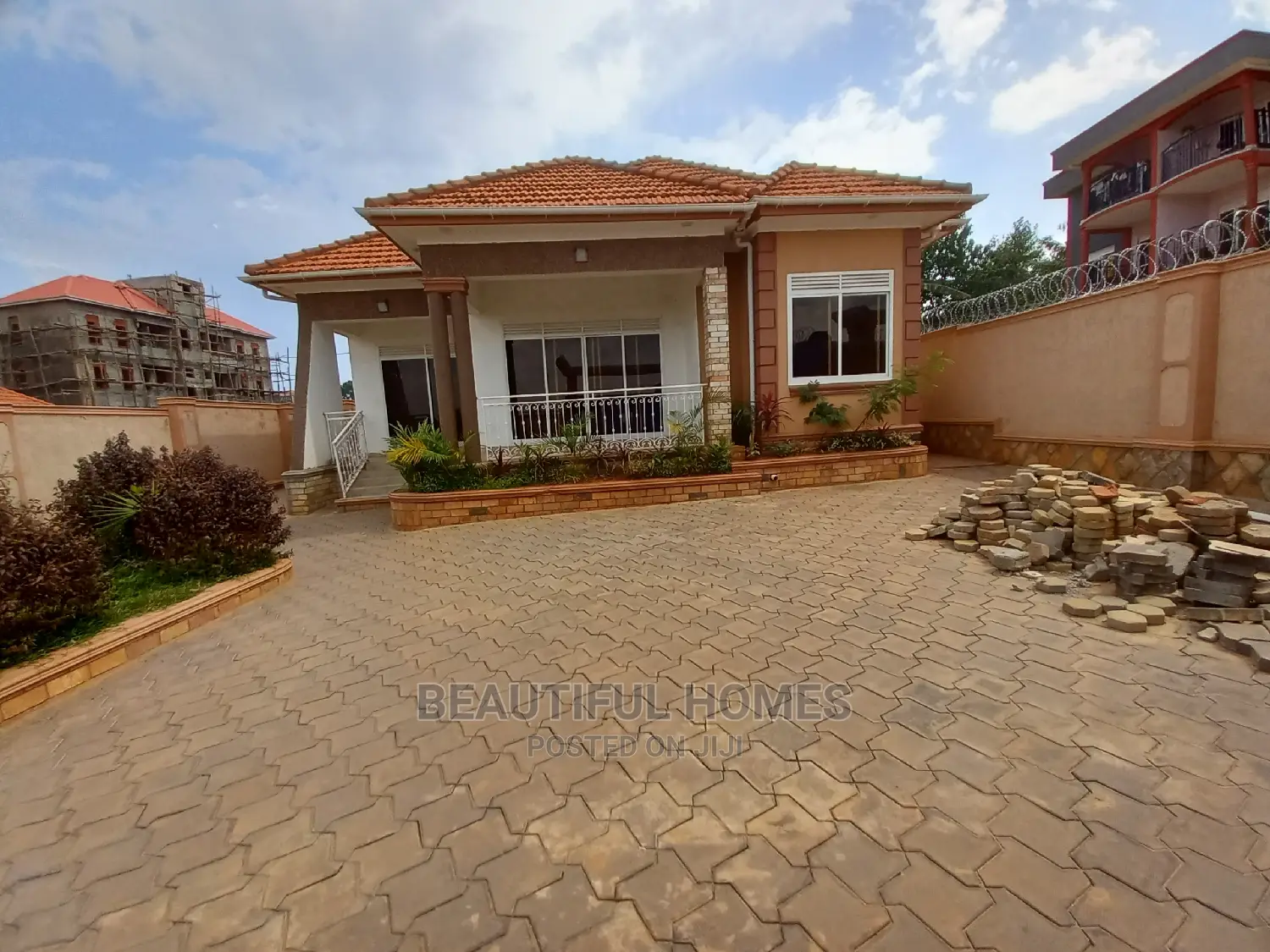 Furnished 4bdrm House in Kira Planned for Sale in Kira