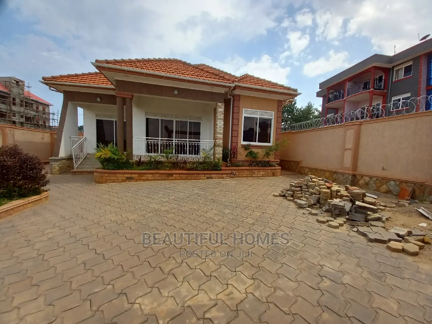Furnished 4bdrm House in Kira Planned for Sale in Kira