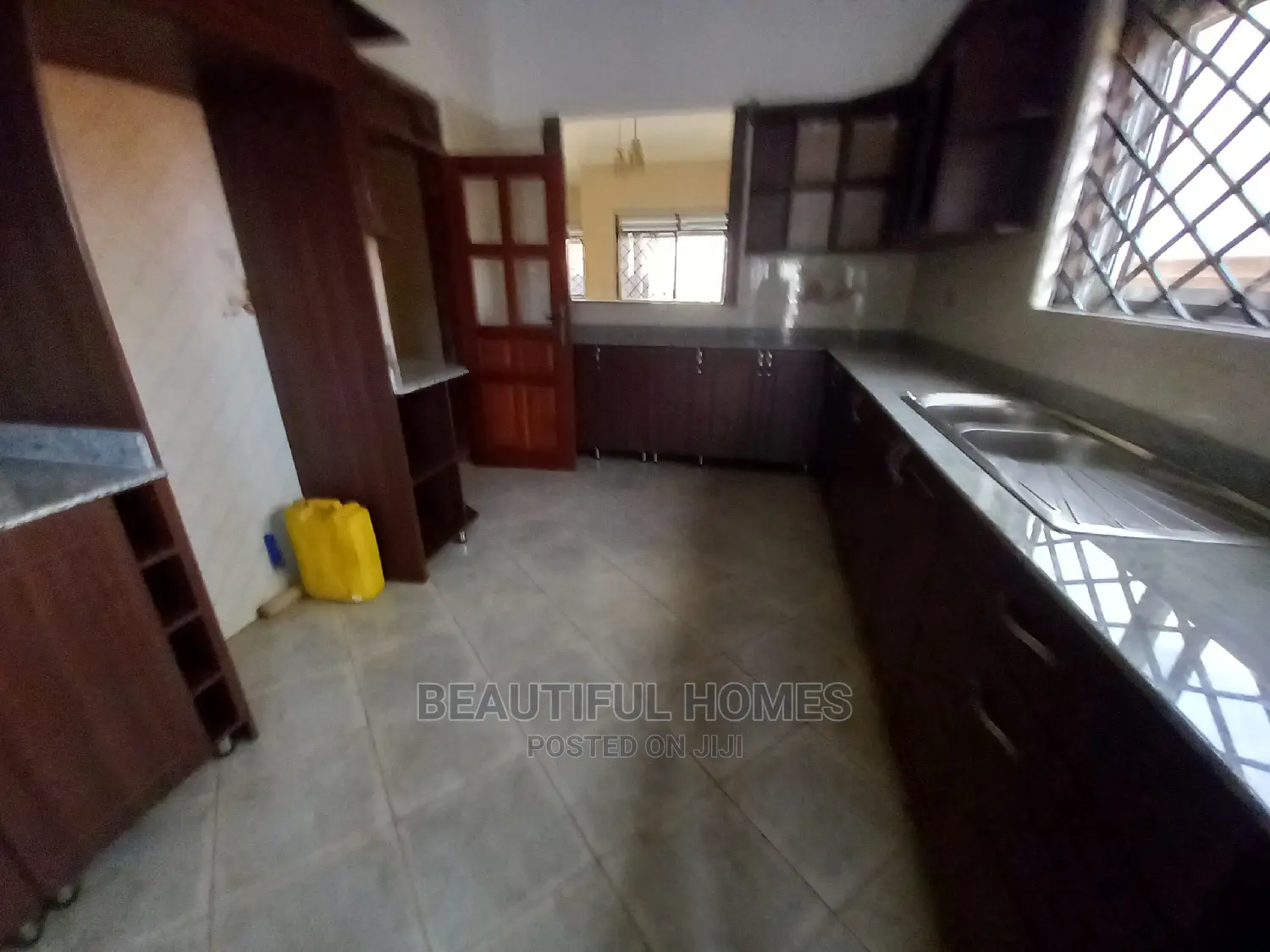 Furnished 4bdrm House in Kira Planned for Sale in Kira
