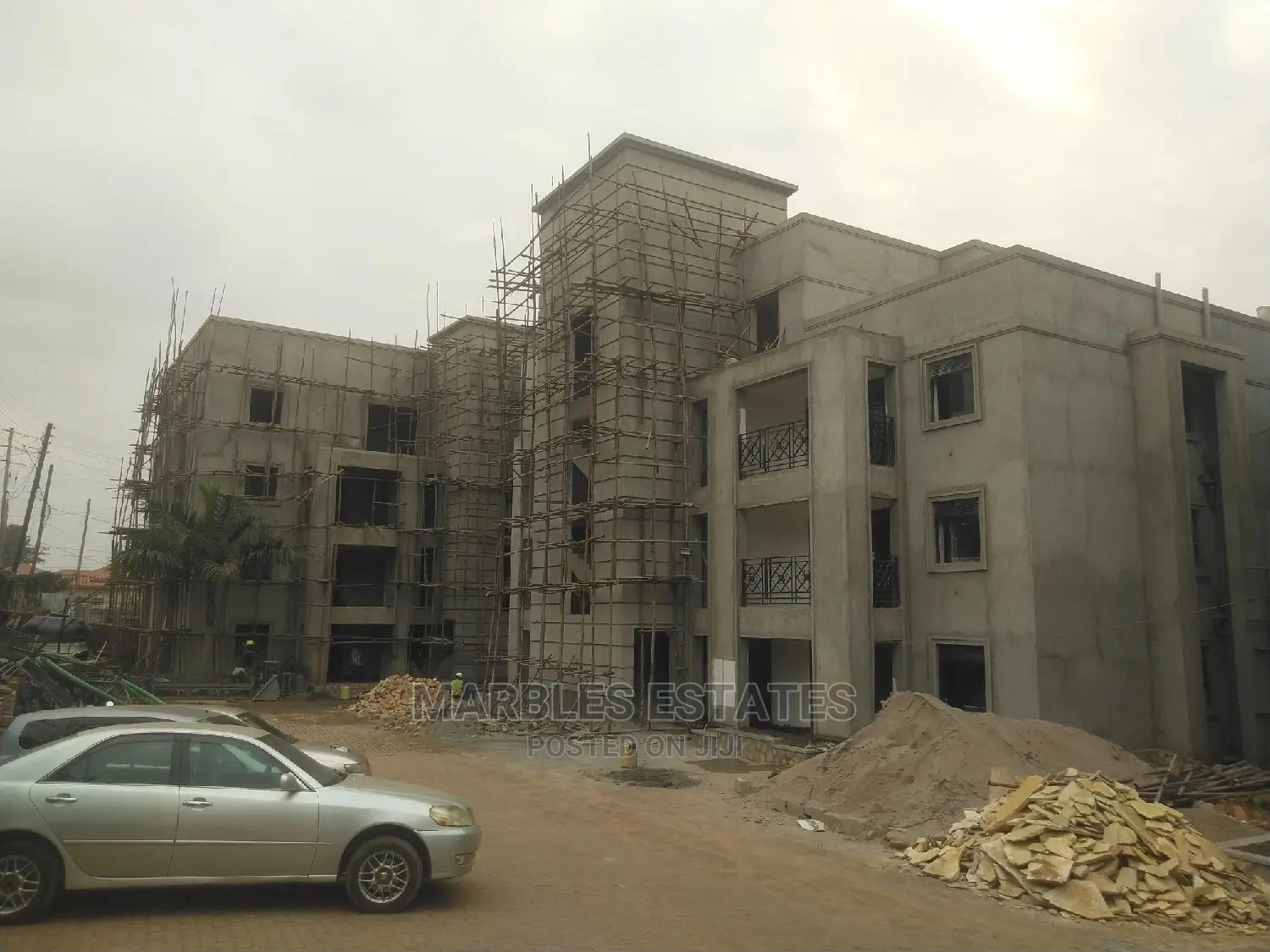 2bdrm Condo in Mbuya, Central Division for Sale in Central Division