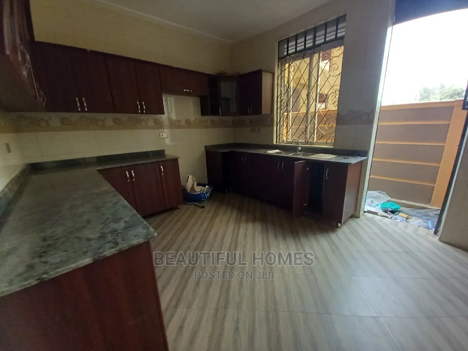 Furnished 4bdrm House in Kira Mamerito Road for Sale in Kira