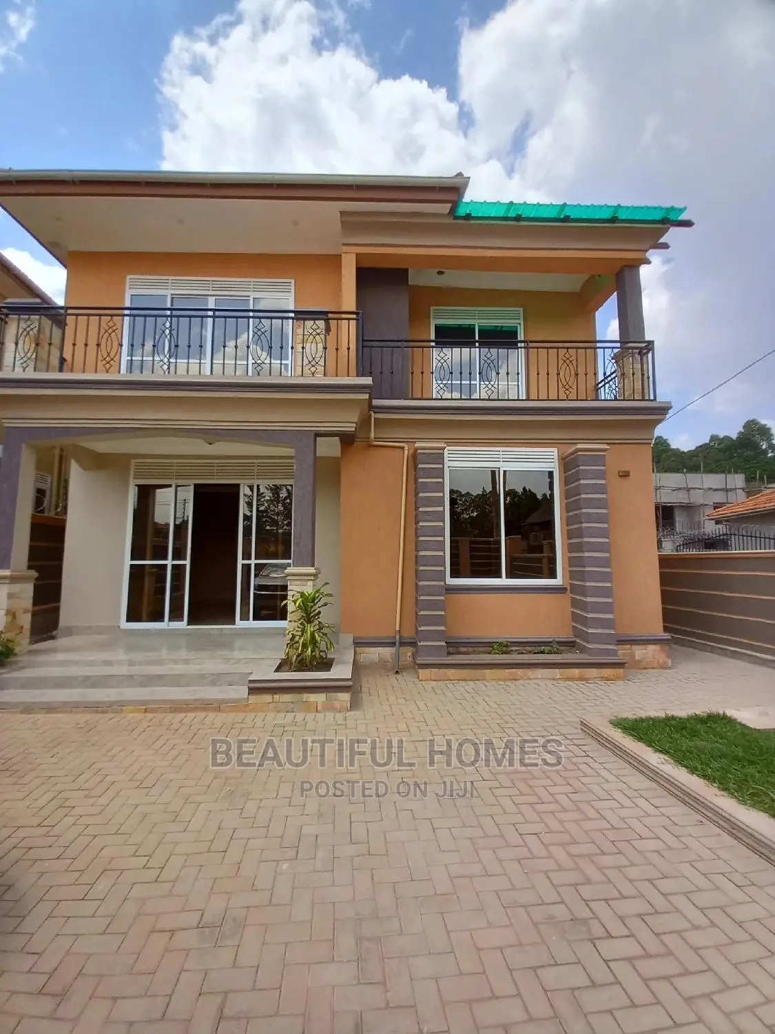 Furnished 4bdrm House in Kira Mamerito Road for Sale in Kira