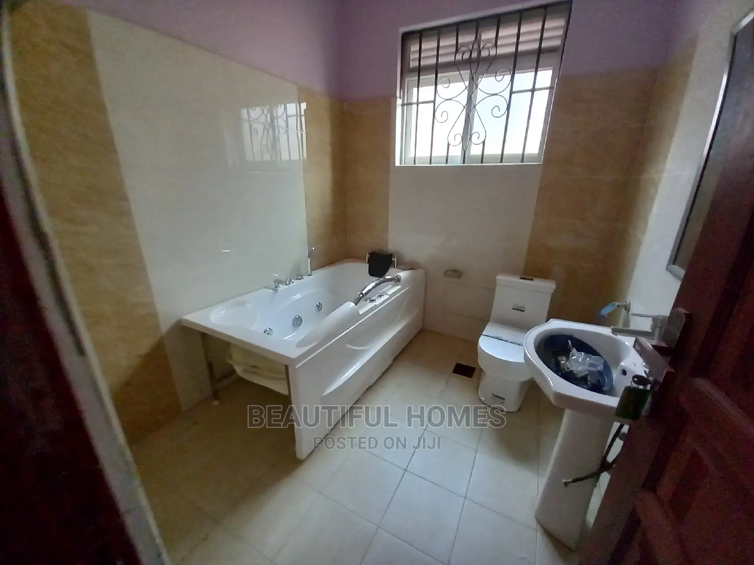 Furnished 4bdrm House in Kira Mamerito for Sale in Kira