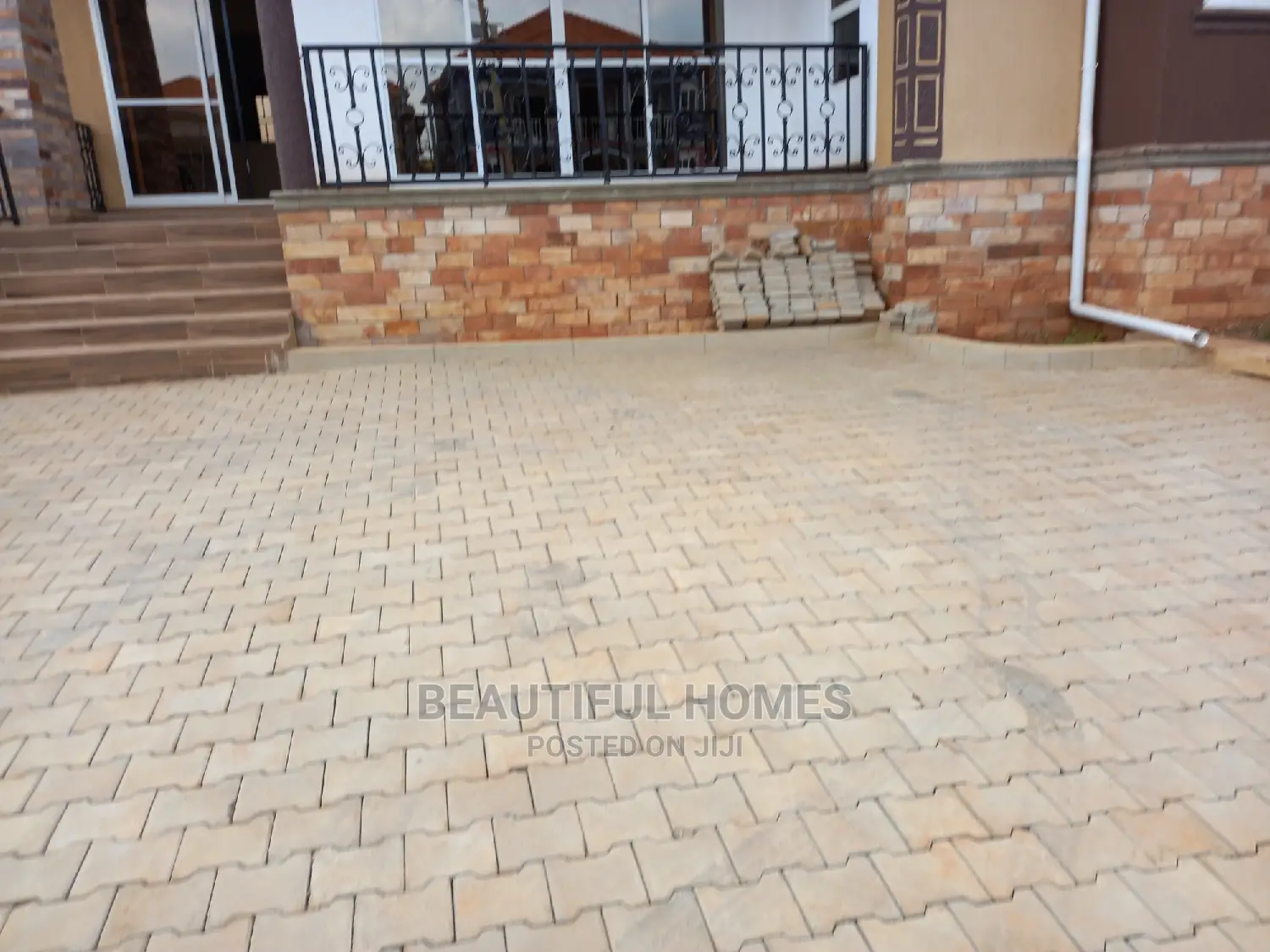 Furnished 4bdrm Bungalow in Gated Estate, Kira for Sale in Kira