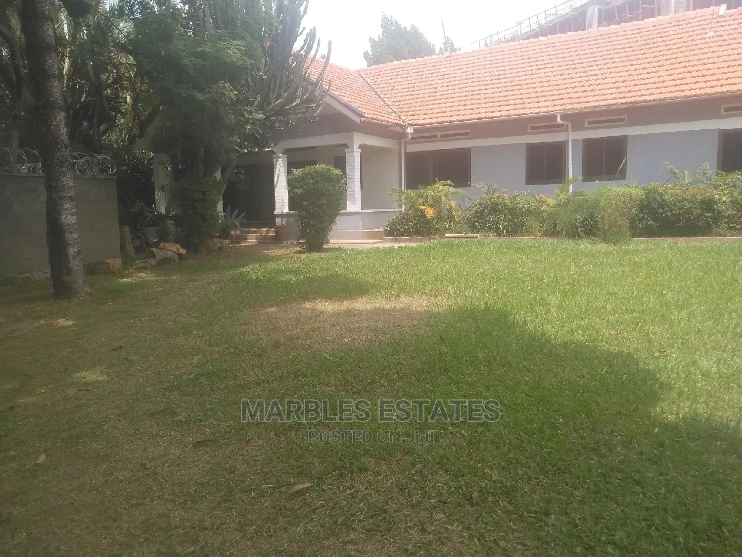 4bdrm Bungalow in Bugolobi, Central Division for Rent in Central Division