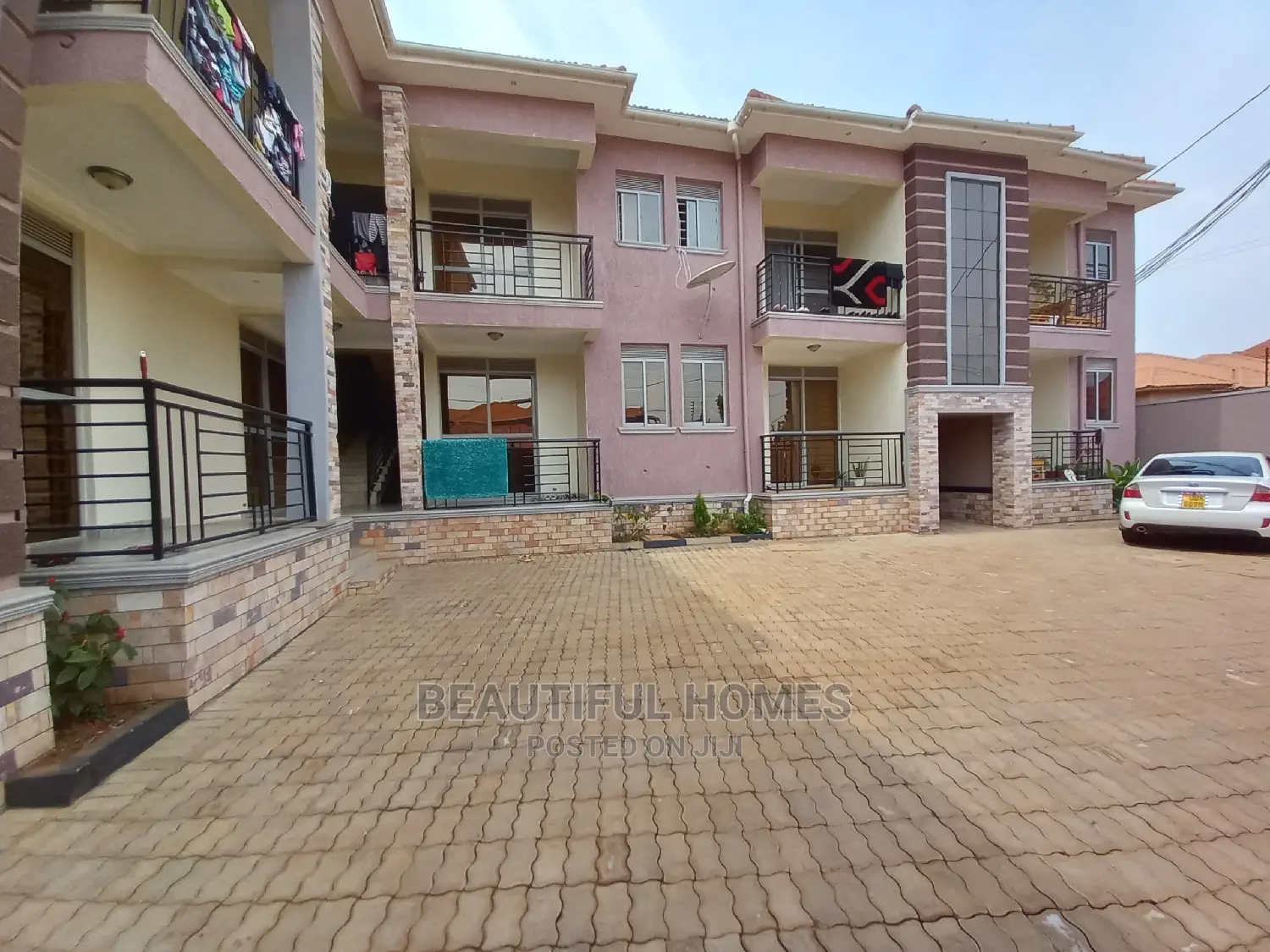 Furnished 2bdrm Apartment in Kira Tarmack, Central Division for Sale in Central Division